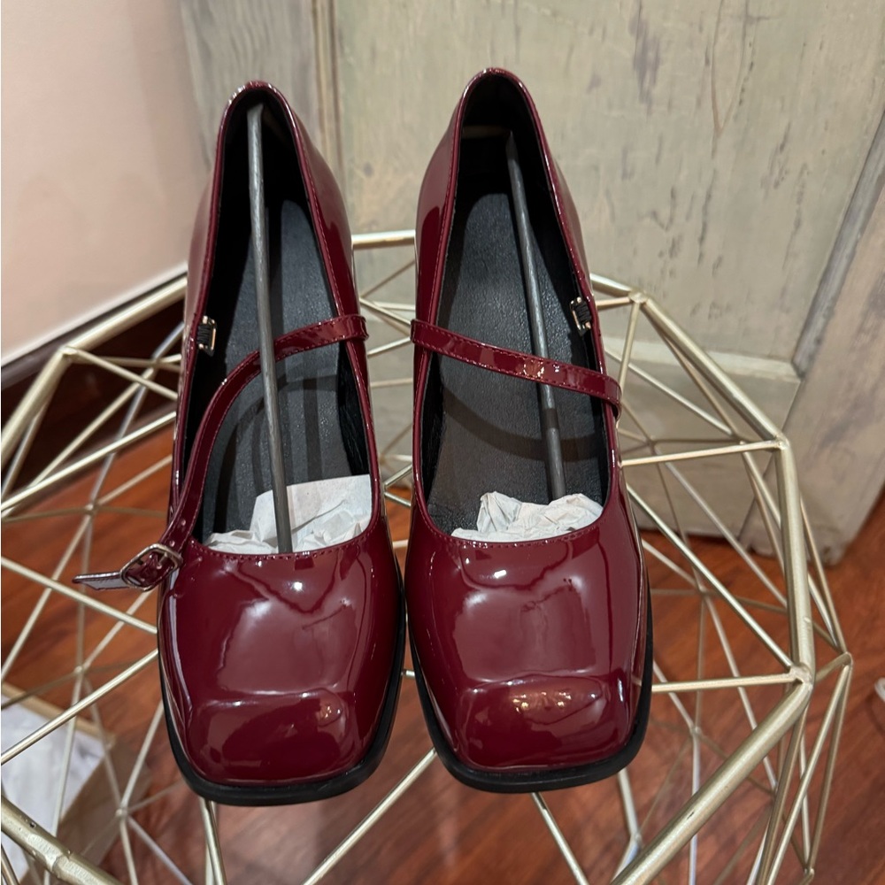 Chunky Heeled Mary Jane Shoes, Round Toe Red/Burgundy - Picture 6 of 11